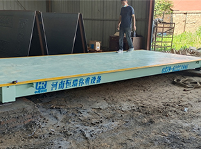 寧陵縣陽(yáng)驛鄉(xiāng)陽(yáng)驛東村鋼板門(mén)廠家30噸電子地磅